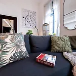 Cosy Major Retreat